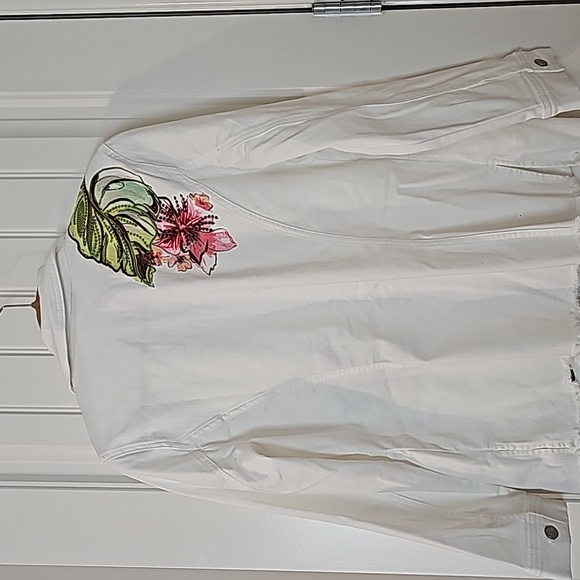 Chico's White Denim Jacket - Picture 5 of 5